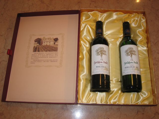 金像树贝杰哈克干红葡萄酒