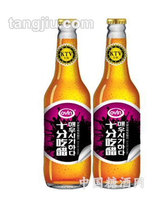 十分吃醋红色