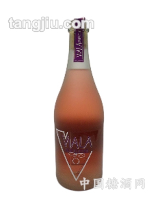 绿雾微泡桃红葡萄酒