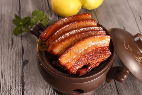 2019第十三届山东国际糖酒会周边特色美食——把子肉.jpg