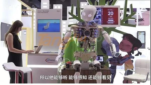 中国国际进口博览会4.jpg