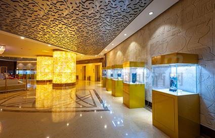 二楼琉璃展览区（山东政协大厦维景大酒店）.jpg