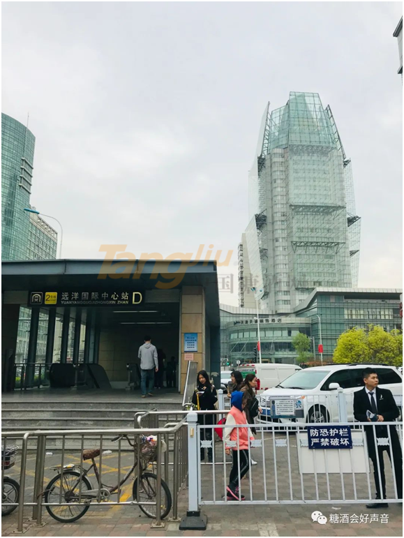 地铁站.png